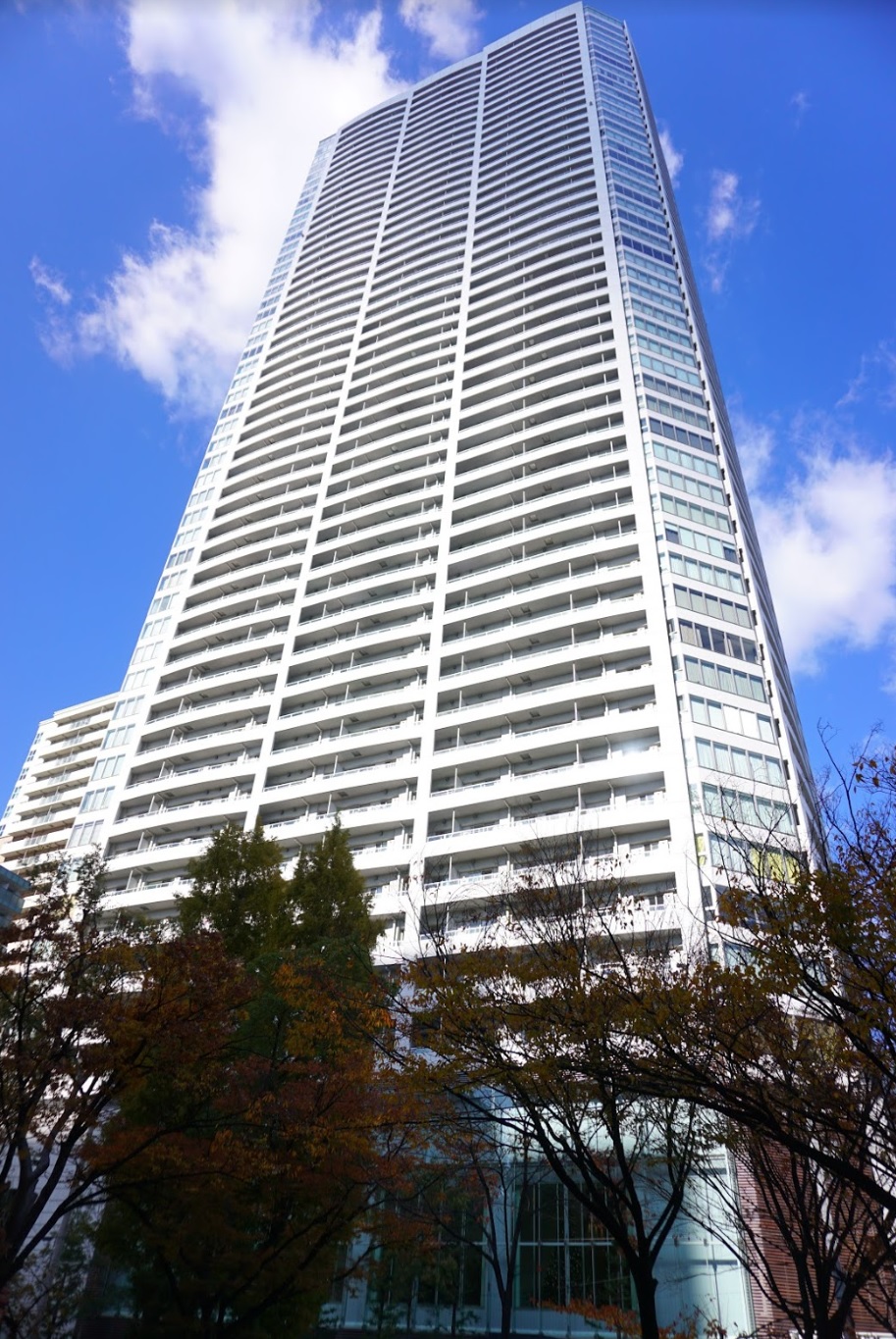 大阪ひびきの街 ザ・サンクタスタワータワー外観